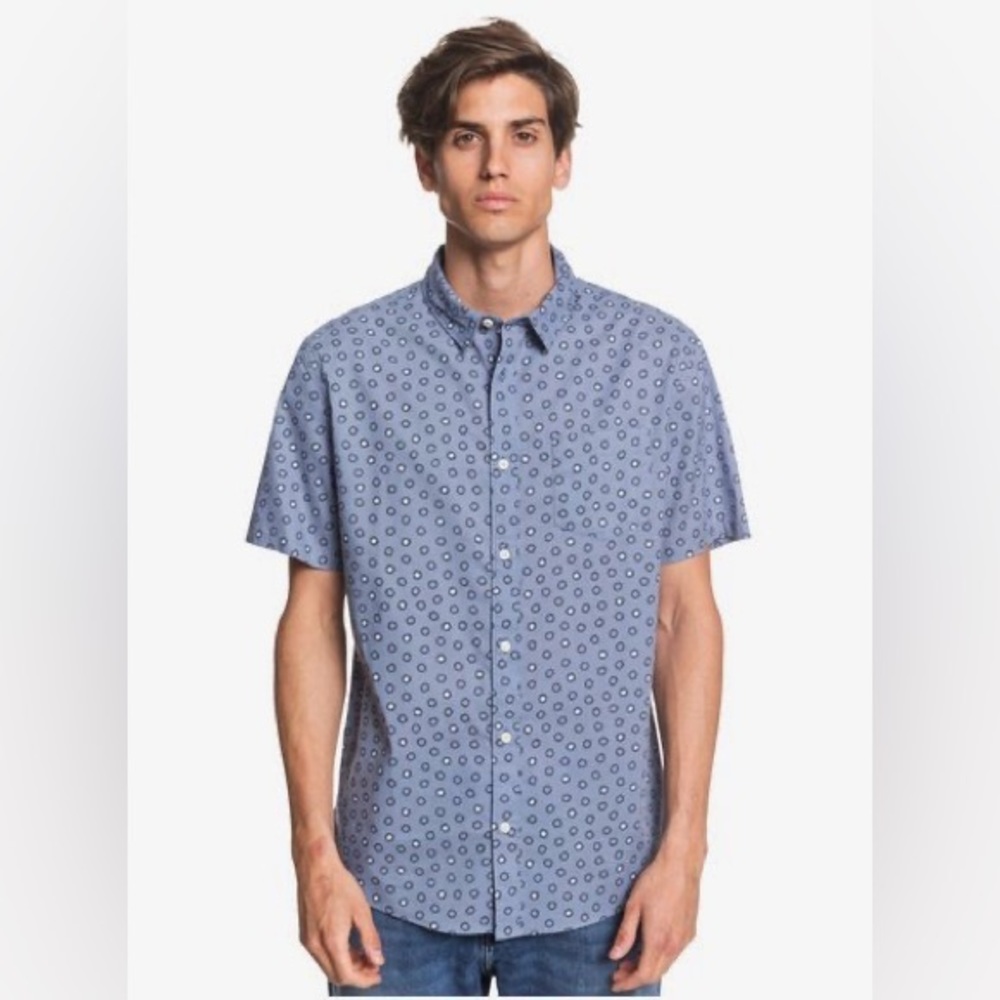 ☀️QUIKSILVER Buck Shot Short Sleeve☀️